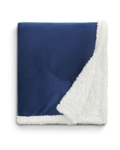 Field & Co. 100% Recycled PET Sherpa Blanket Field & Co. 100% Recycled PET Sherpa Blanket
